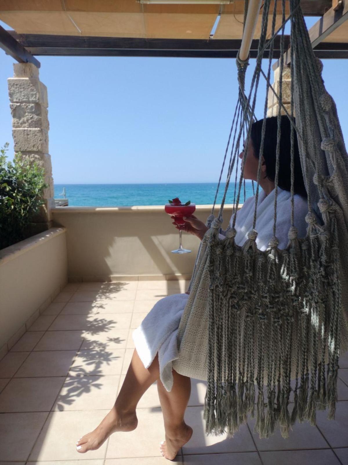 Ammos Suites 罗希姆诺 外观 照片