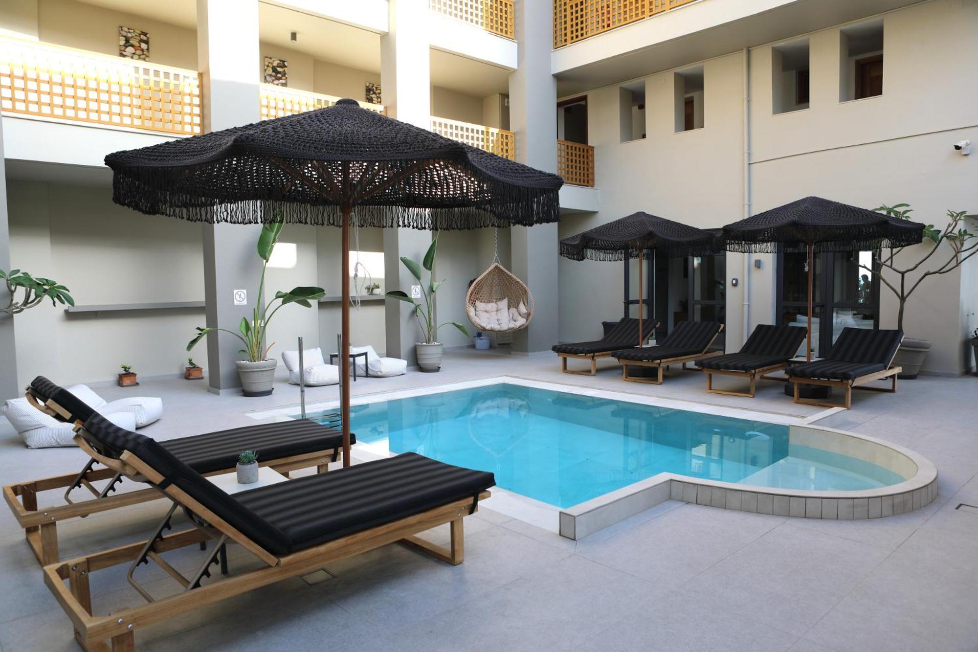 Ammos Suites 罗希姆诺 外观 照片
